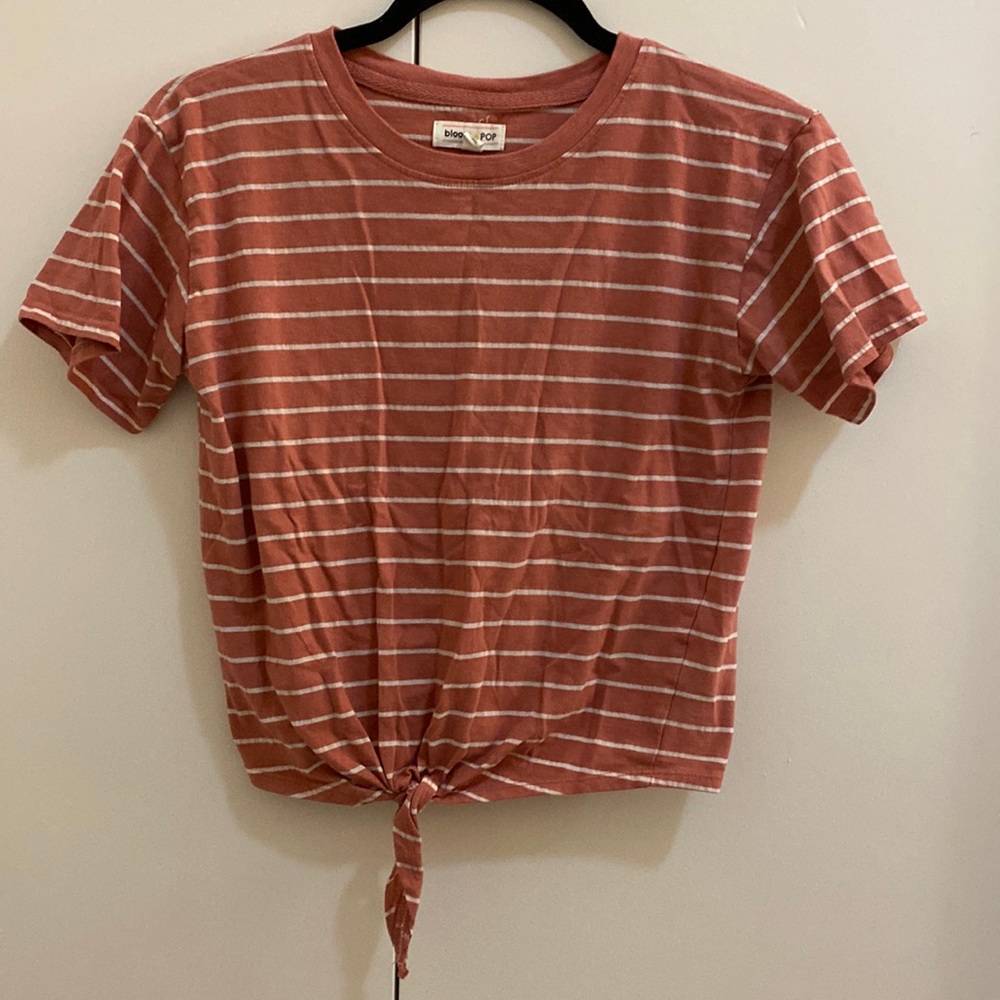 T-shirt crop top